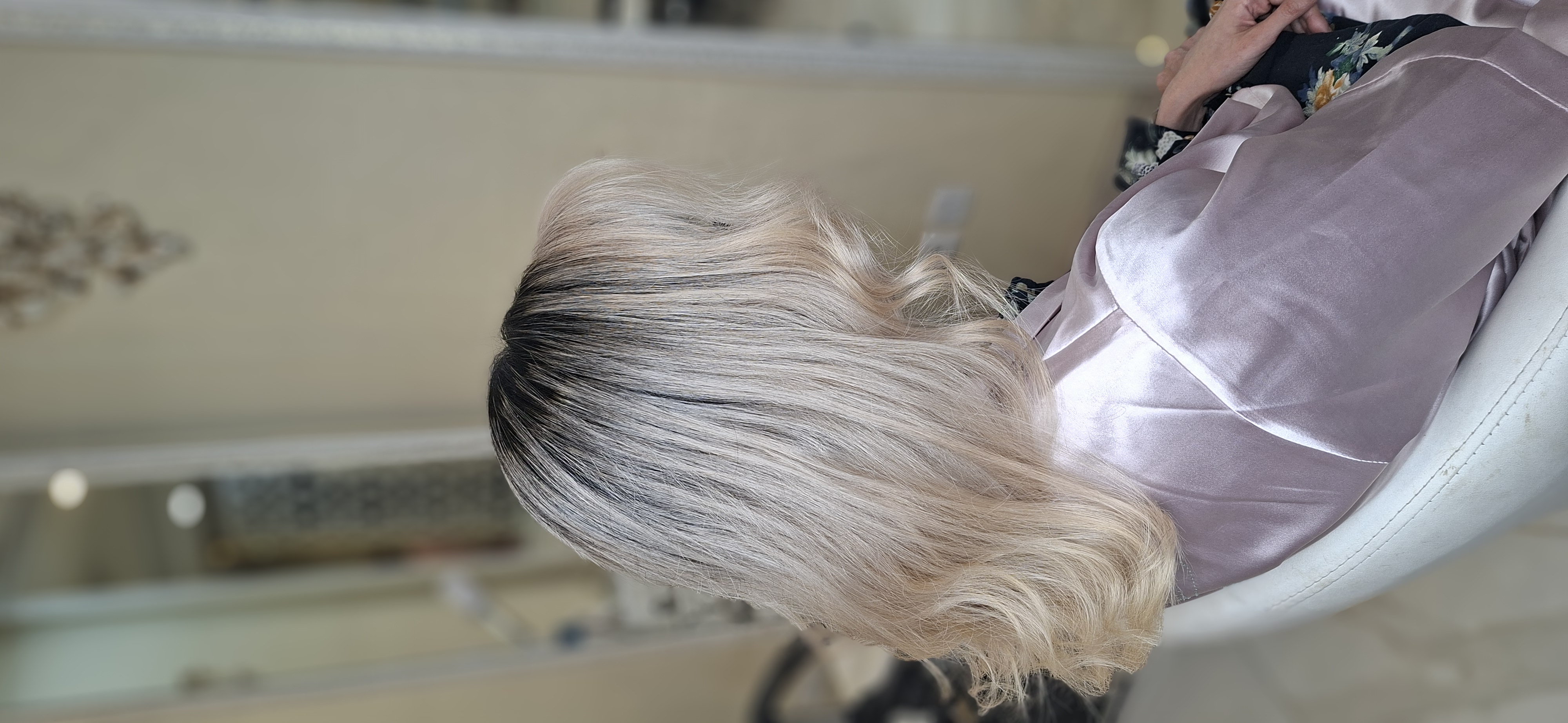 متخصص رنگ و لایت و احیا — تصویر ۵
